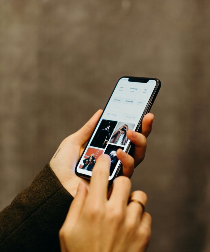 📱 Lifestyle Changes: Limit Screen Time